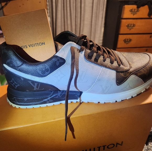 Louis Vuitton Runaways Mens Sz 11LV 12us - Picture 7 of 7